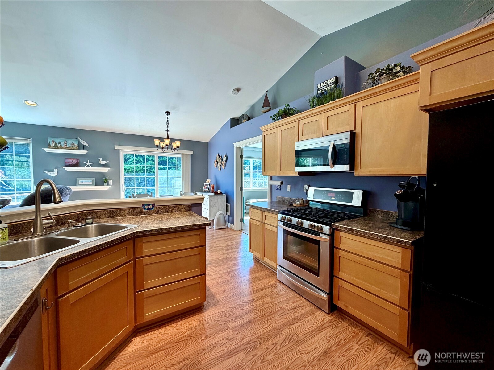 415 Quinault Avenue SE, Ocean Shores, WA 98569