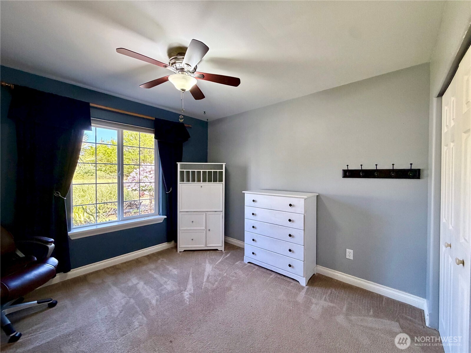 415 Quinault Avenue SE, Ocean Shores, WA 98569