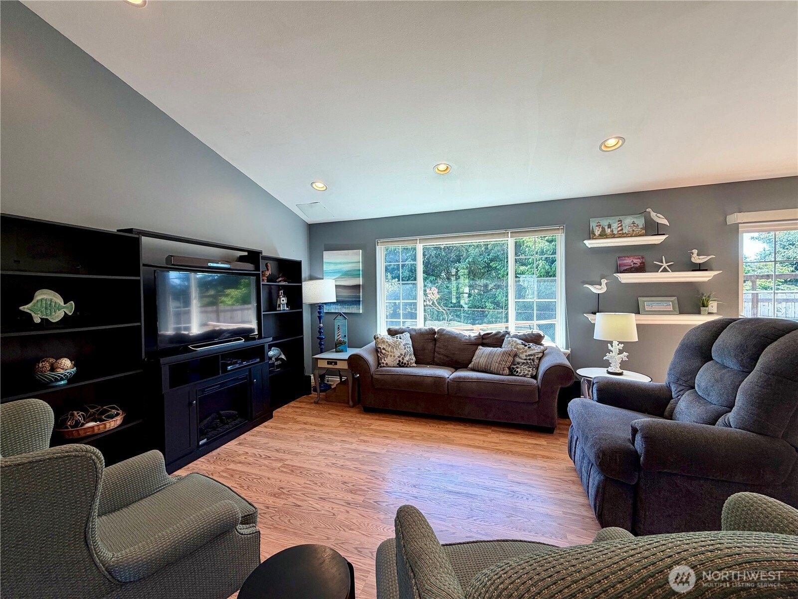 415 Quinault Avenue SE, Ocean Shores, WA 98569