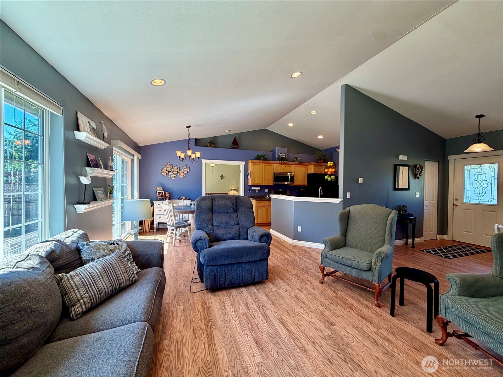 415 Quinault Avenue SE, Ocean Shores, WA 98569