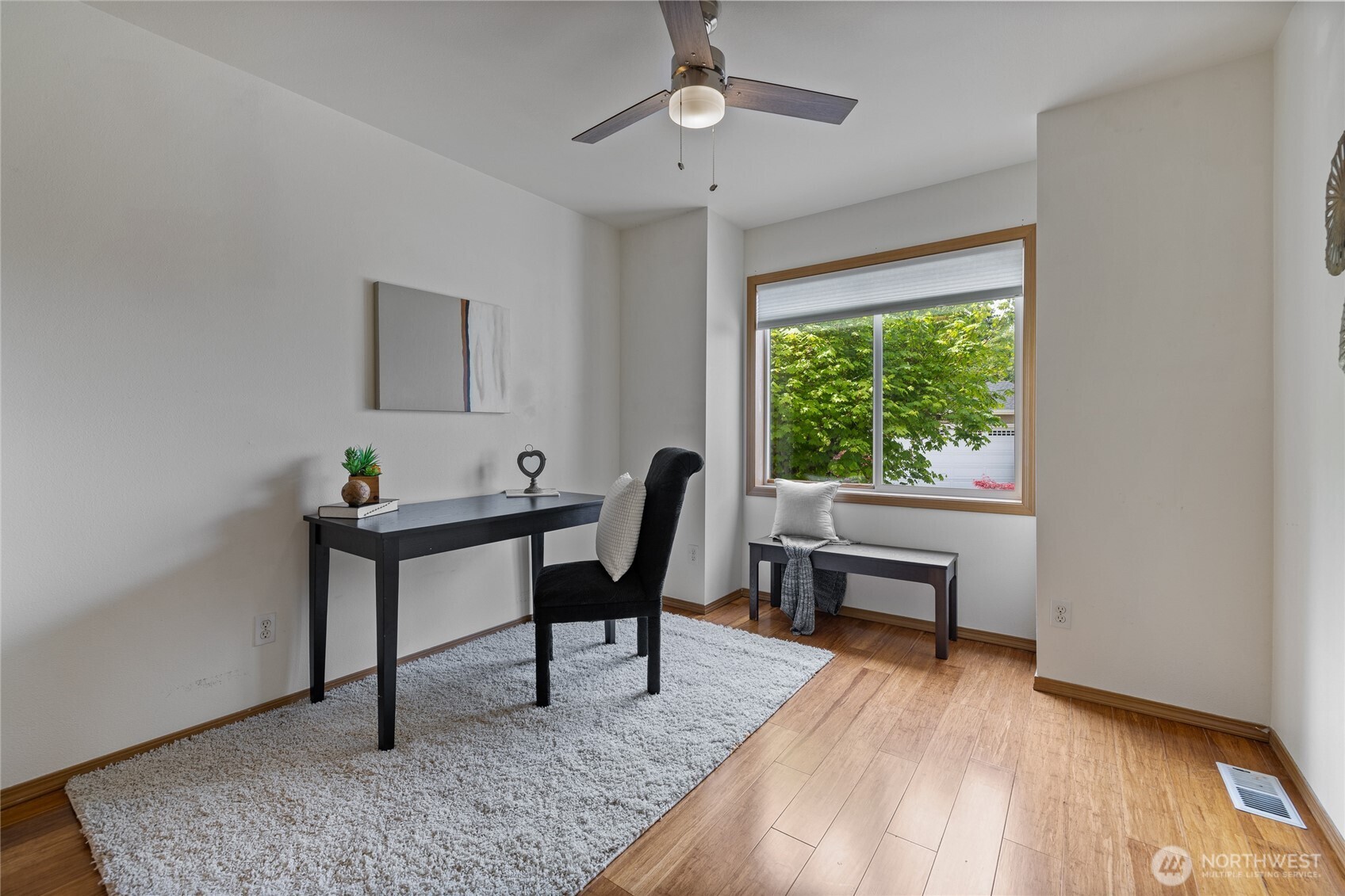 1069 5th , Steilacoom, WA 98388