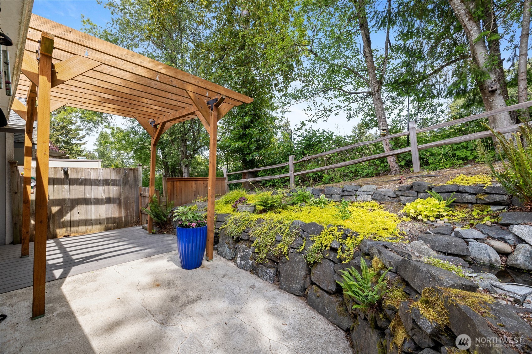 1069 5th , Steilacoom, WA 98388