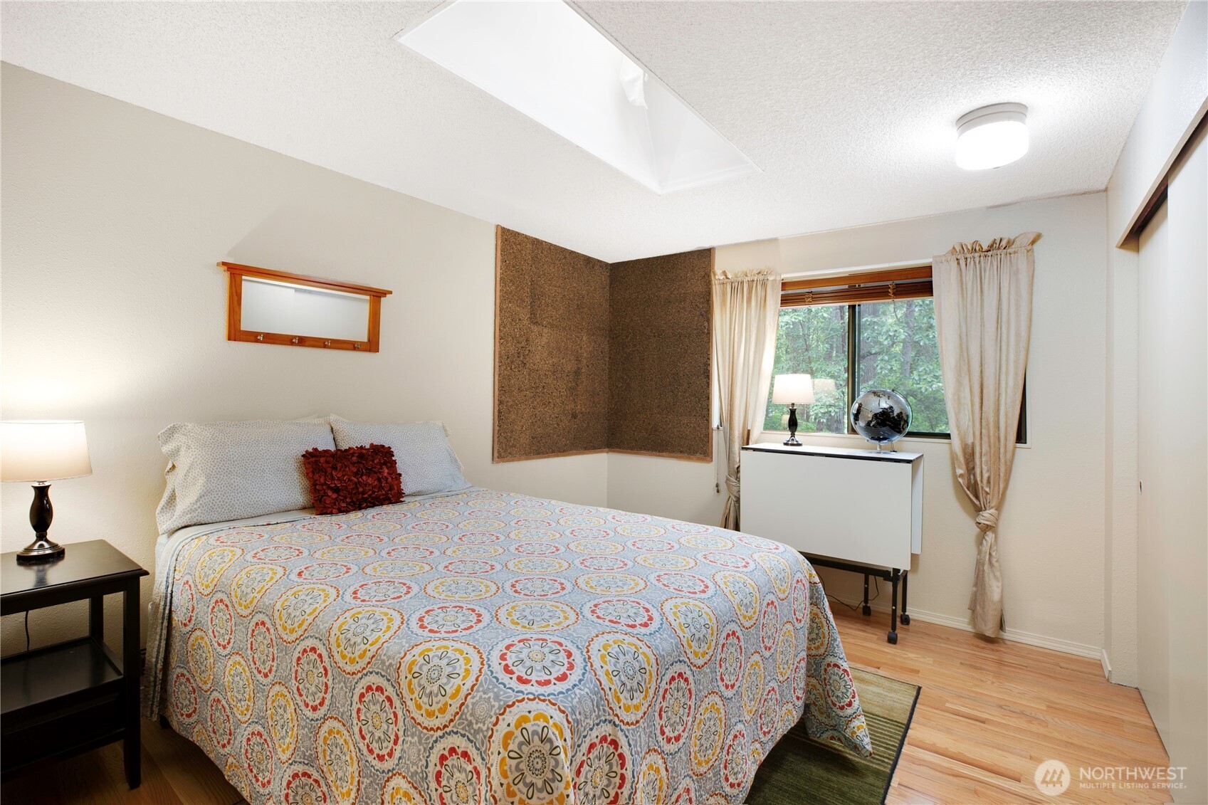 4320 Palomino Drive NE, Bainbridge Island, WA 98110