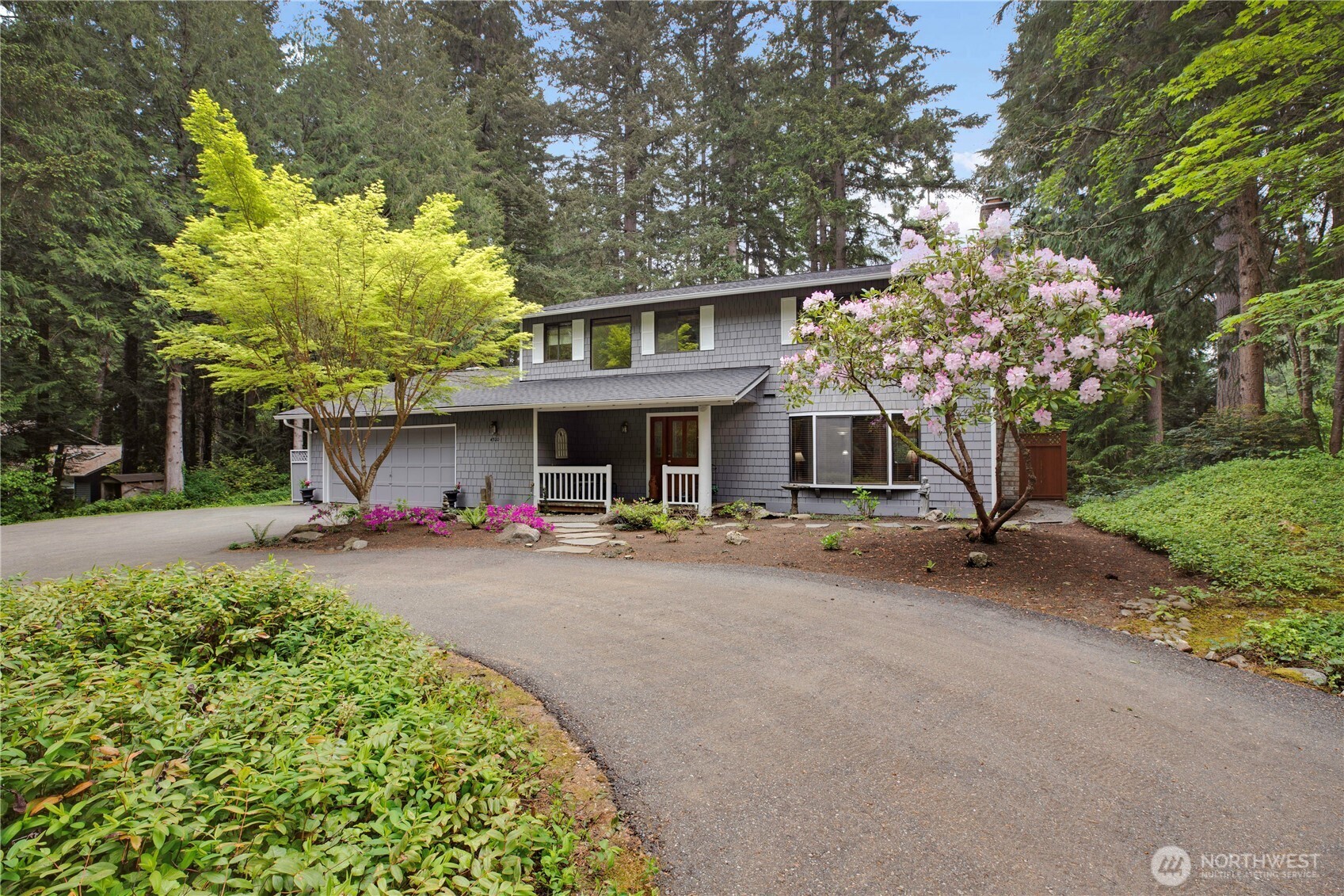4320 Palomino Drive NE, Bainbridge Island, WA 98110