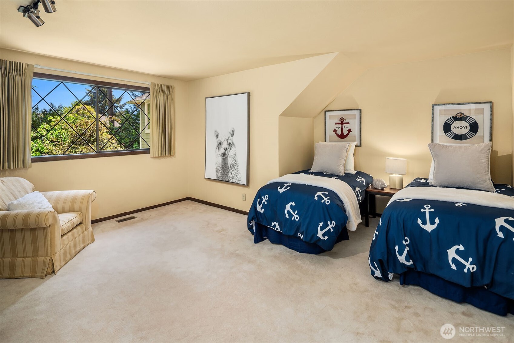 2302 126th Avenue NE, Bellevue, WA 98005