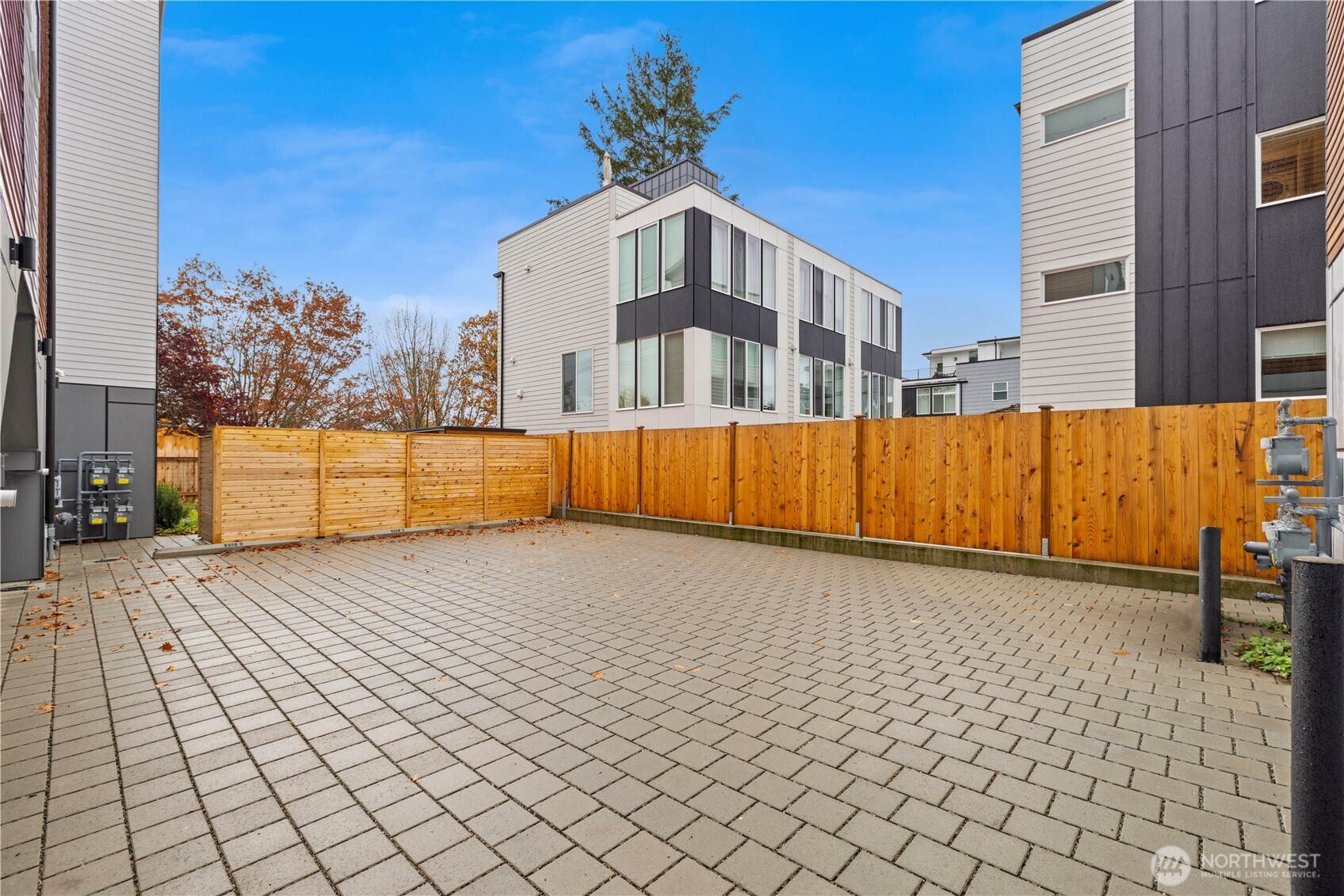 903 B NW 56th Street , Seattle, WA 98107