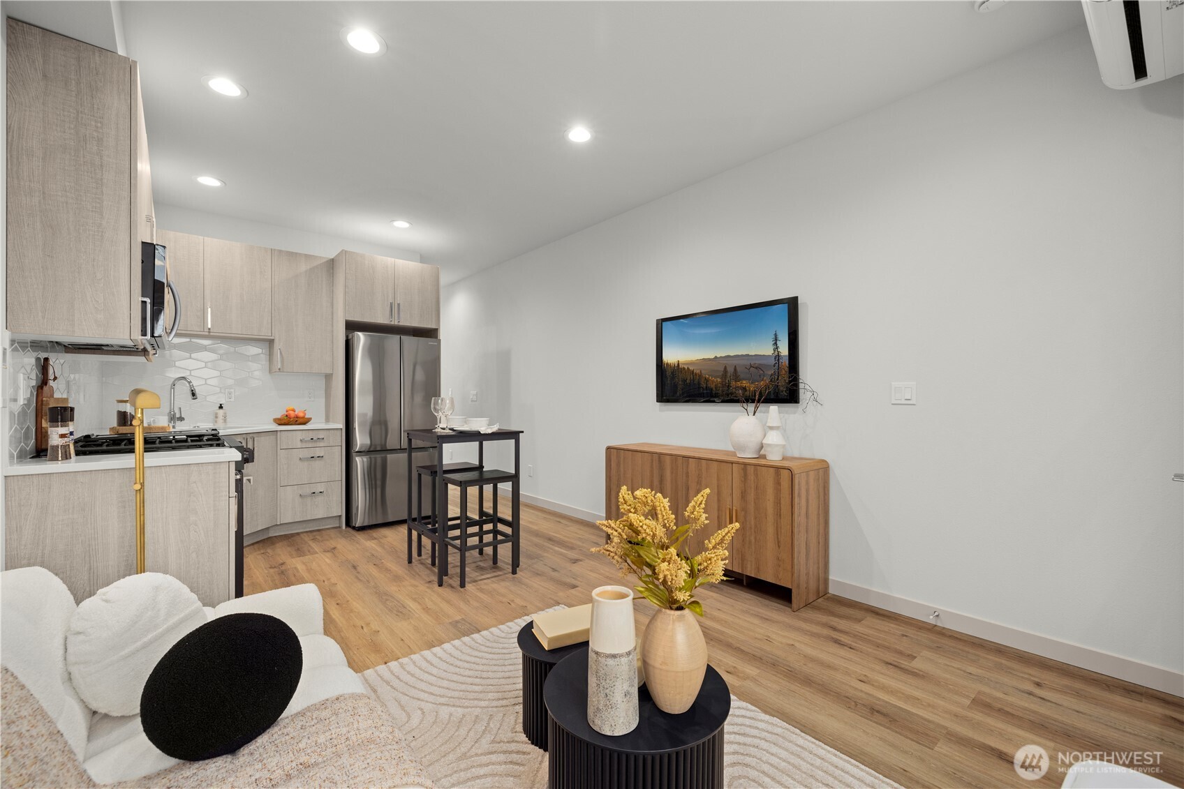 903 B NW 56th Street , Seattle, WA 98107