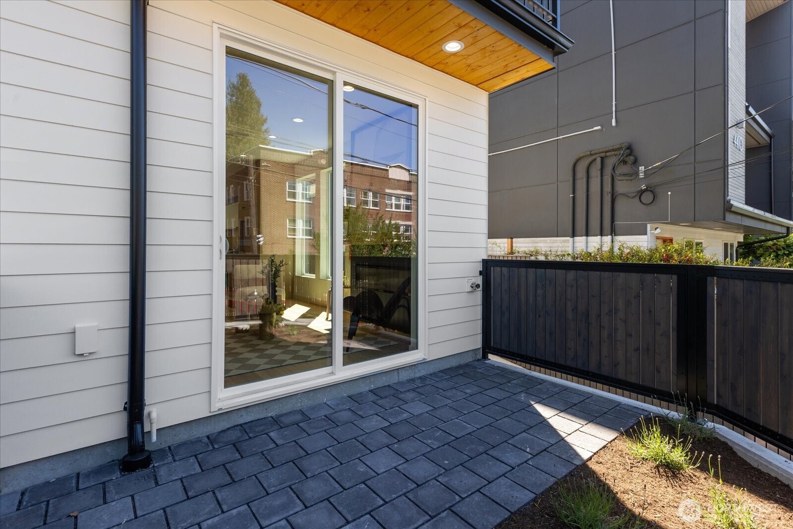 4416 Corliss Avenue N #B, Seattle, WA 98003