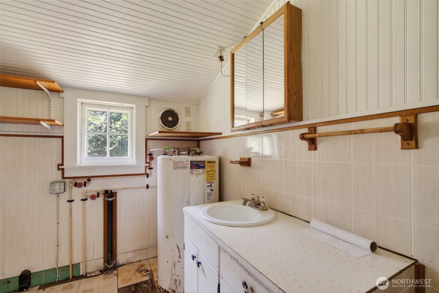 943 Fall Creek Road , Longview, WA 98632