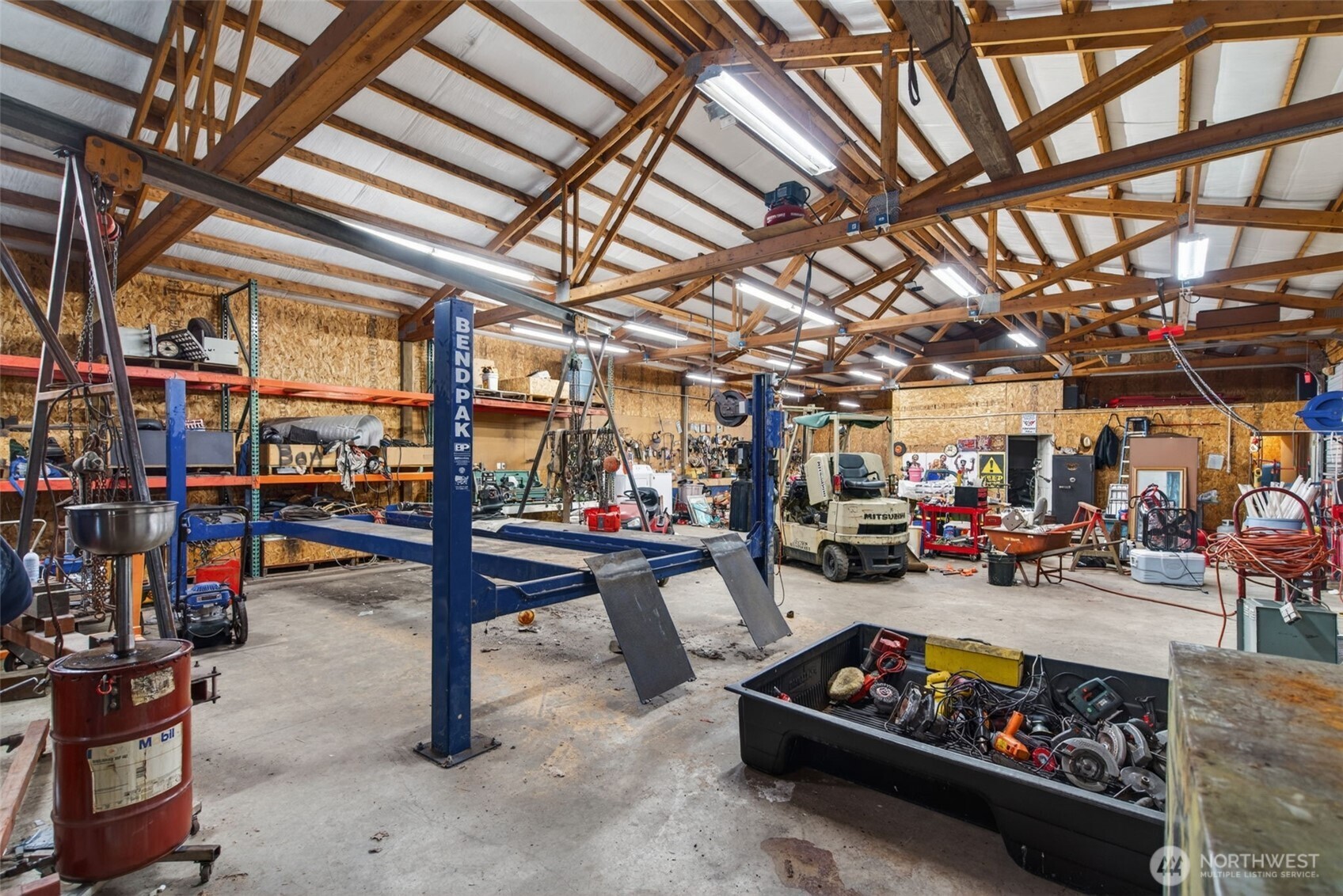 943 Fall Creek Road , Longview, WA 98632