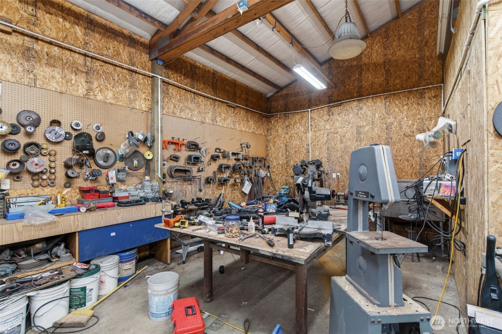 943 Fall Creek Road , Longview, WA 98632