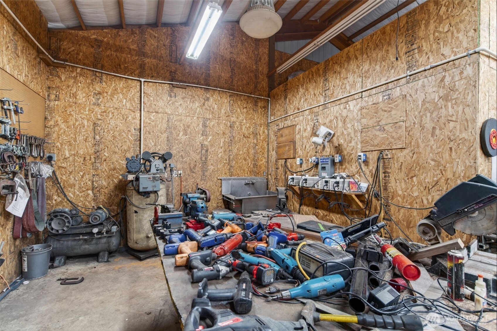 943 Fall Creek Road , Longview, WA 98632