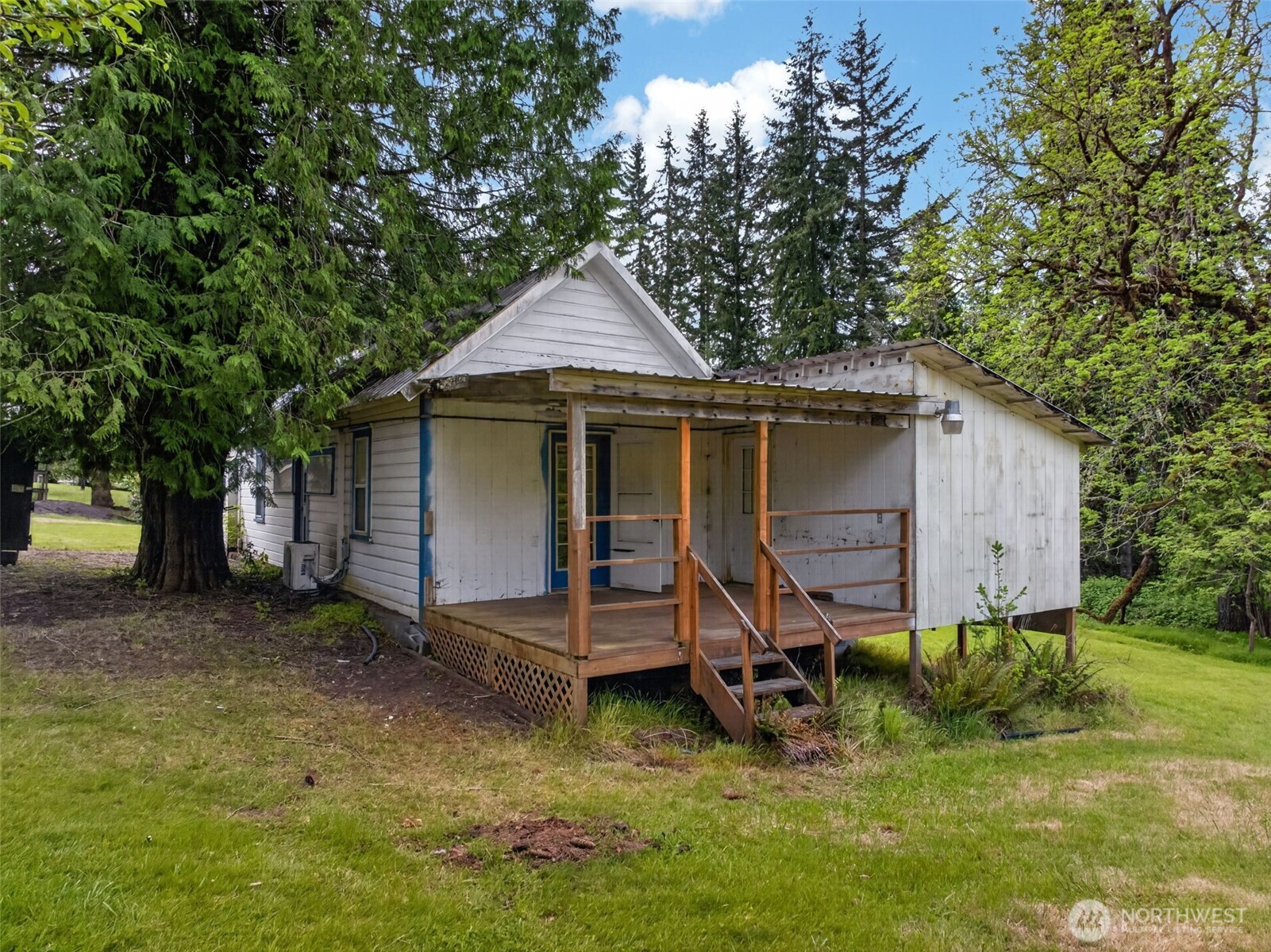 943 Fall Creek Road , Longview, WA 98632