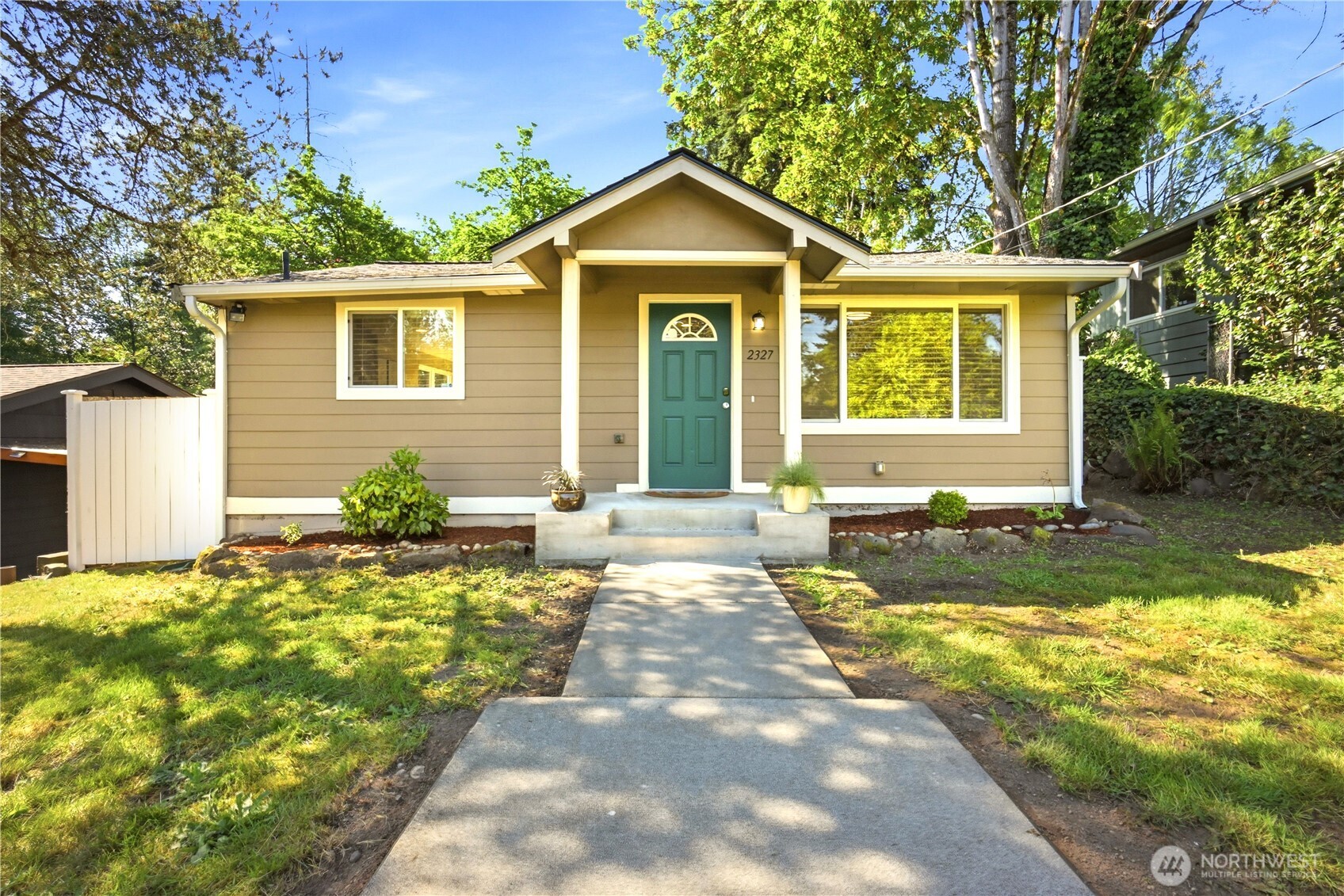2327 NE 86TH Street , Seattle, WA 98115