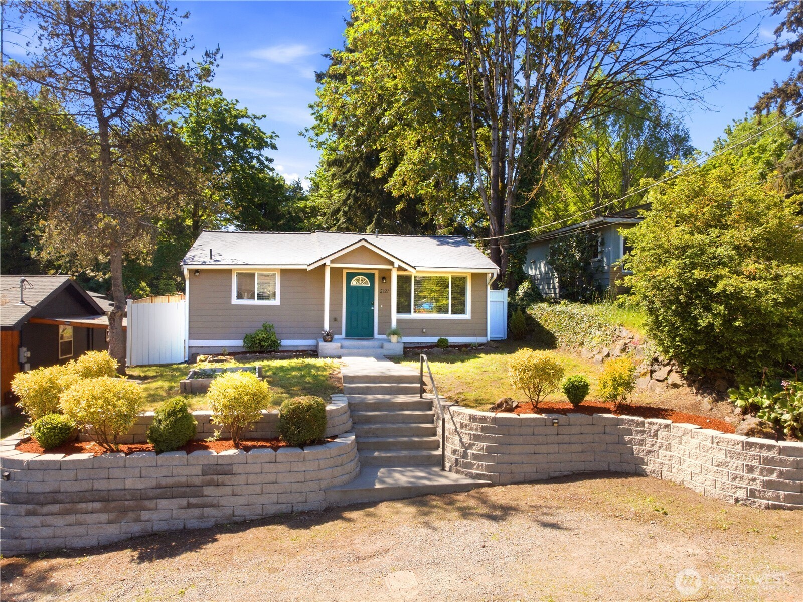 2327 NE 86TH Street , Seattle, WA 98115