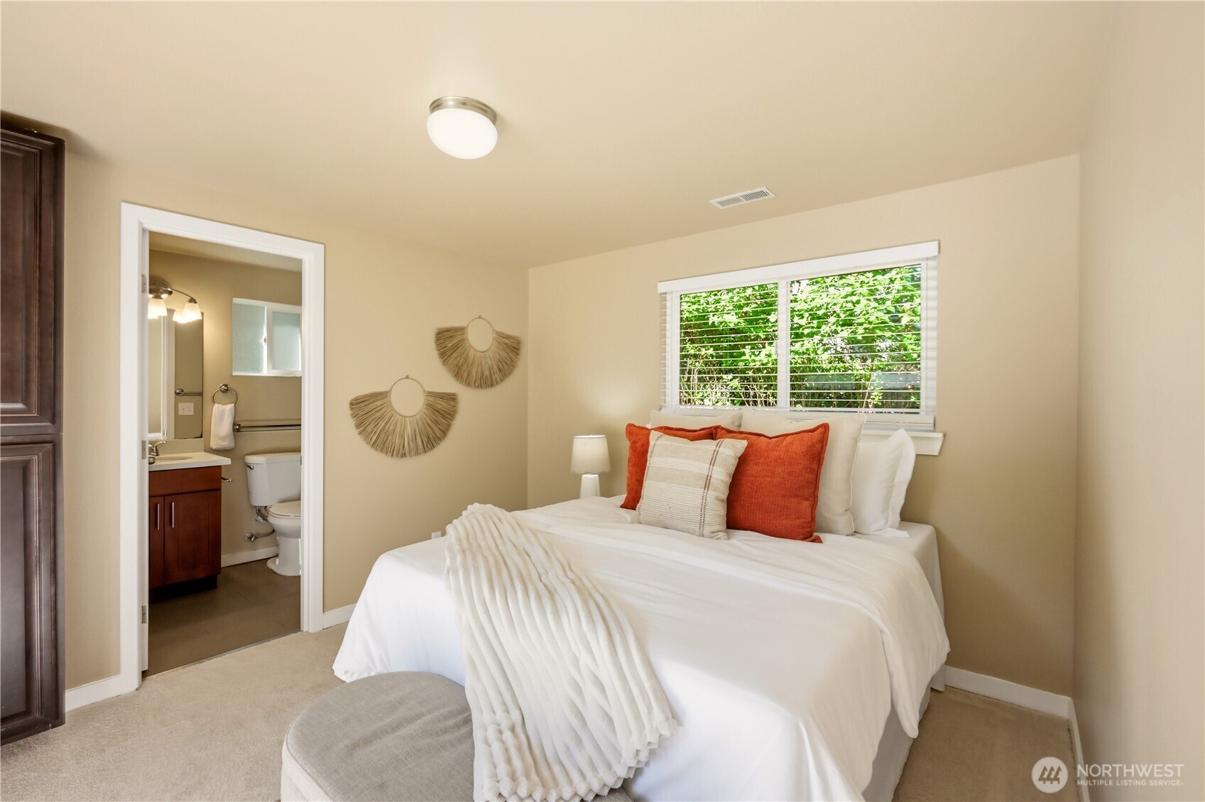 2327 NE 86TH Street , Seattle, WA 98115