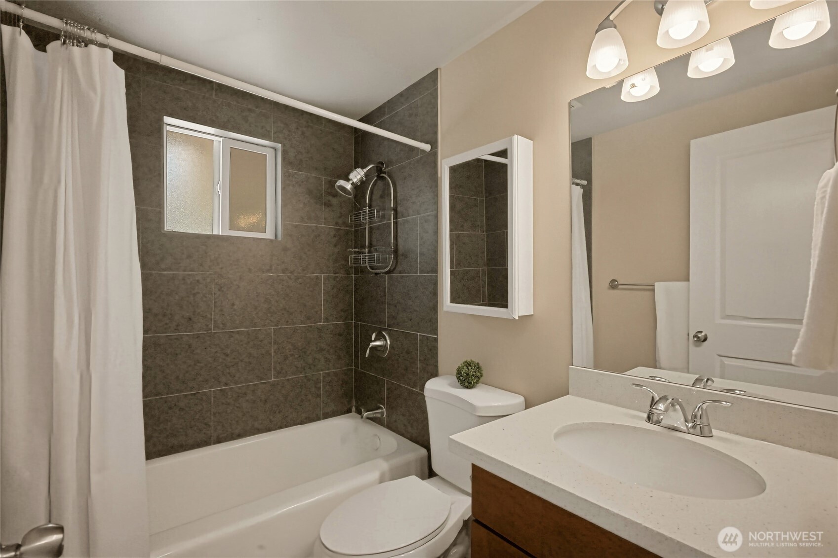 2327 NE 86TH Street , Seattle, WA 98115