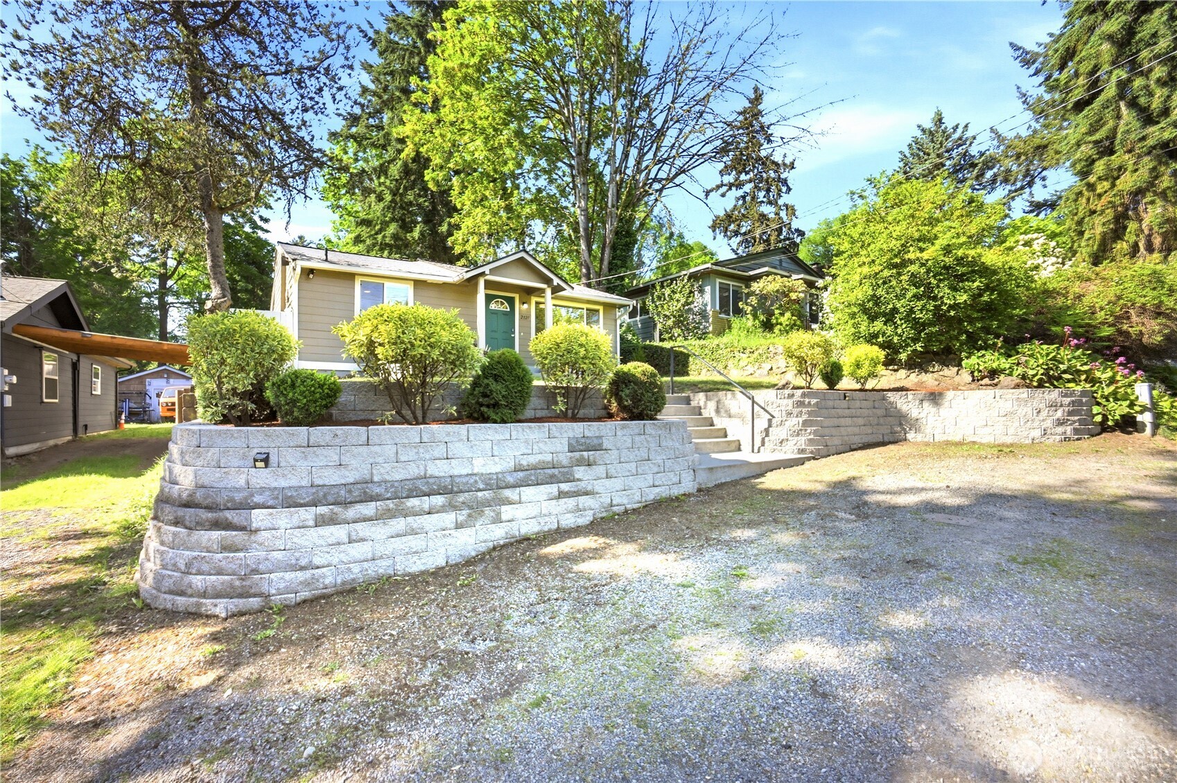 2327 NE 86TH Street , Seattle, WA 98115
