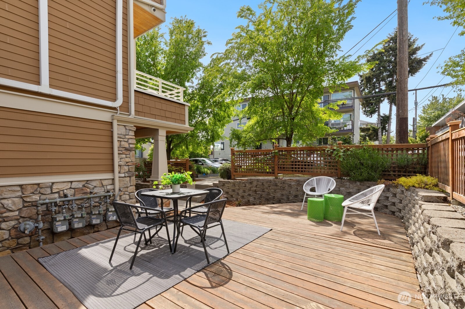 4208 Linden Avenue N, Seattle, WA 98103