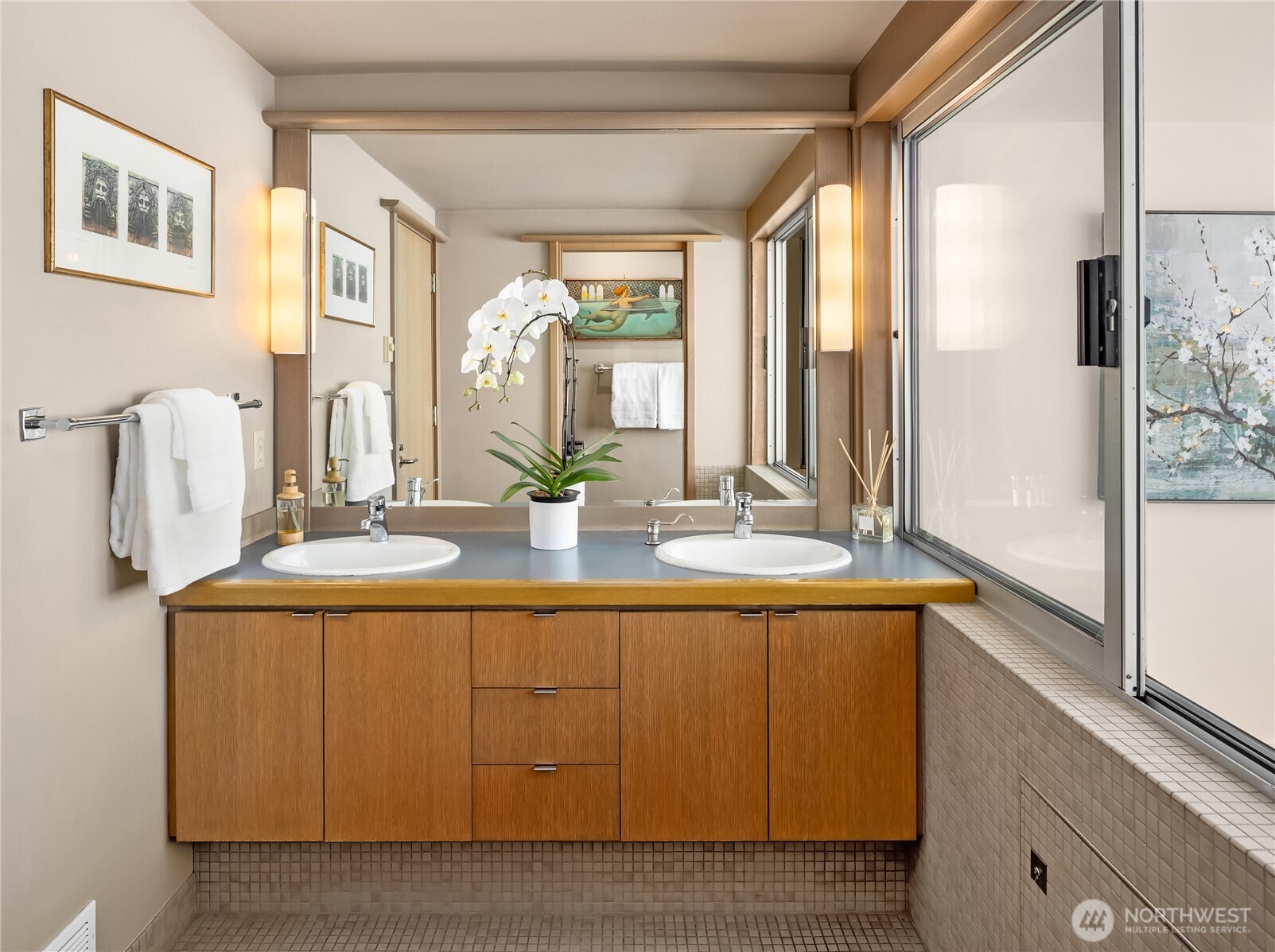 2466 Westlake Avenue N #5, Seattle, WA 98109