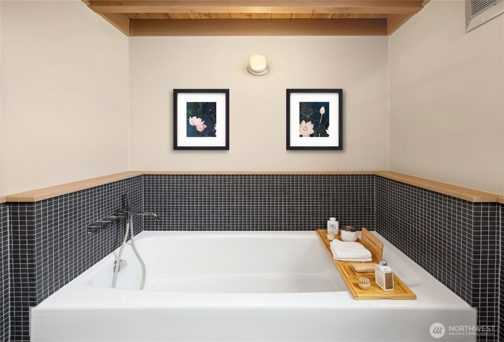 2466 Westlake Avenue N #5, Seattle, WA 98109