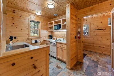 17798 A Hwy 20 #C-8, Mazama, WA 98833 - Photo 14