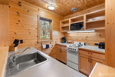 17798 A Hwy 20 #C-8, Mazama, WA 98833 - Photo 15