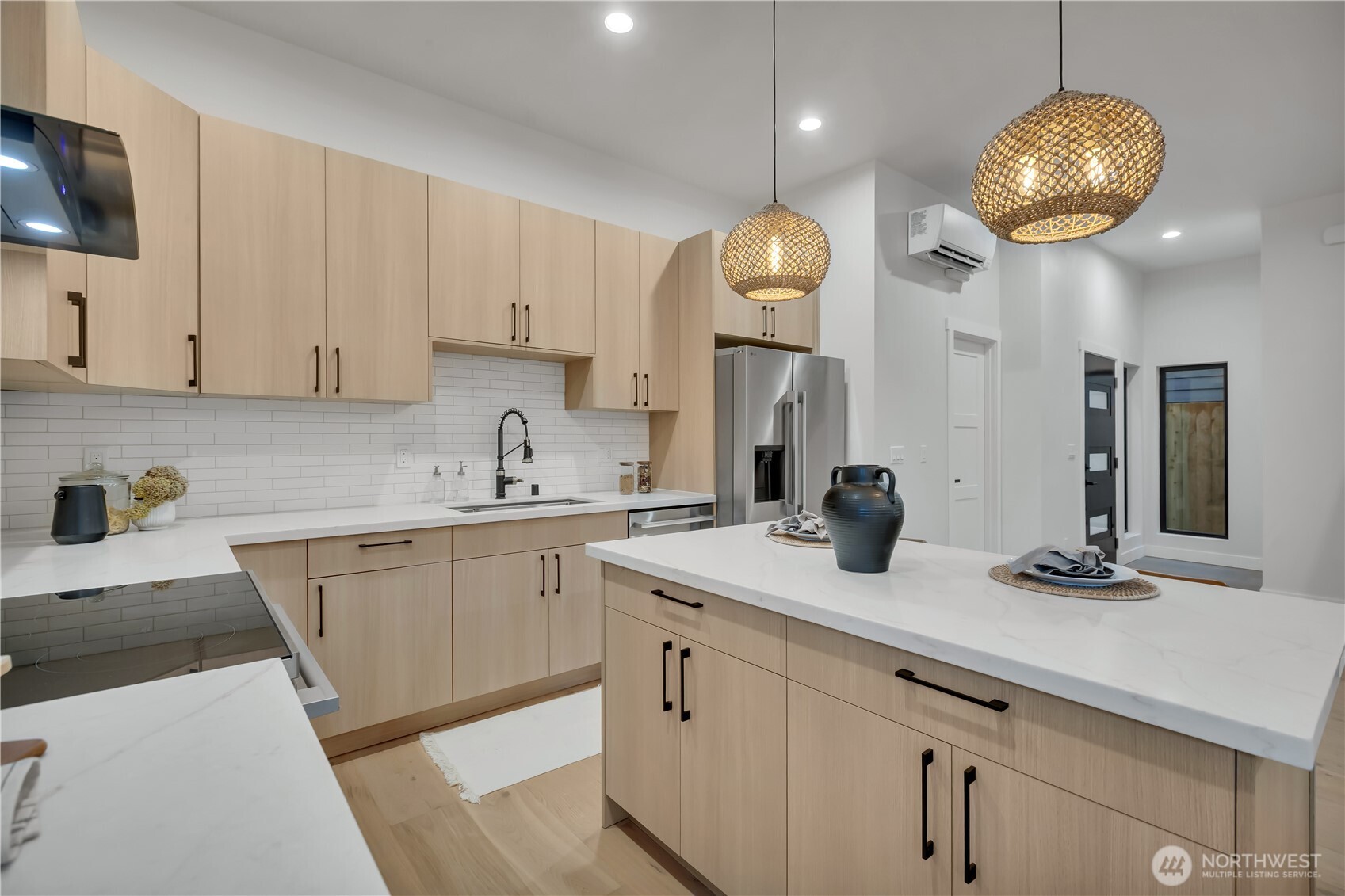 8439 47th Avenue S #B, Seattle, WA 98188