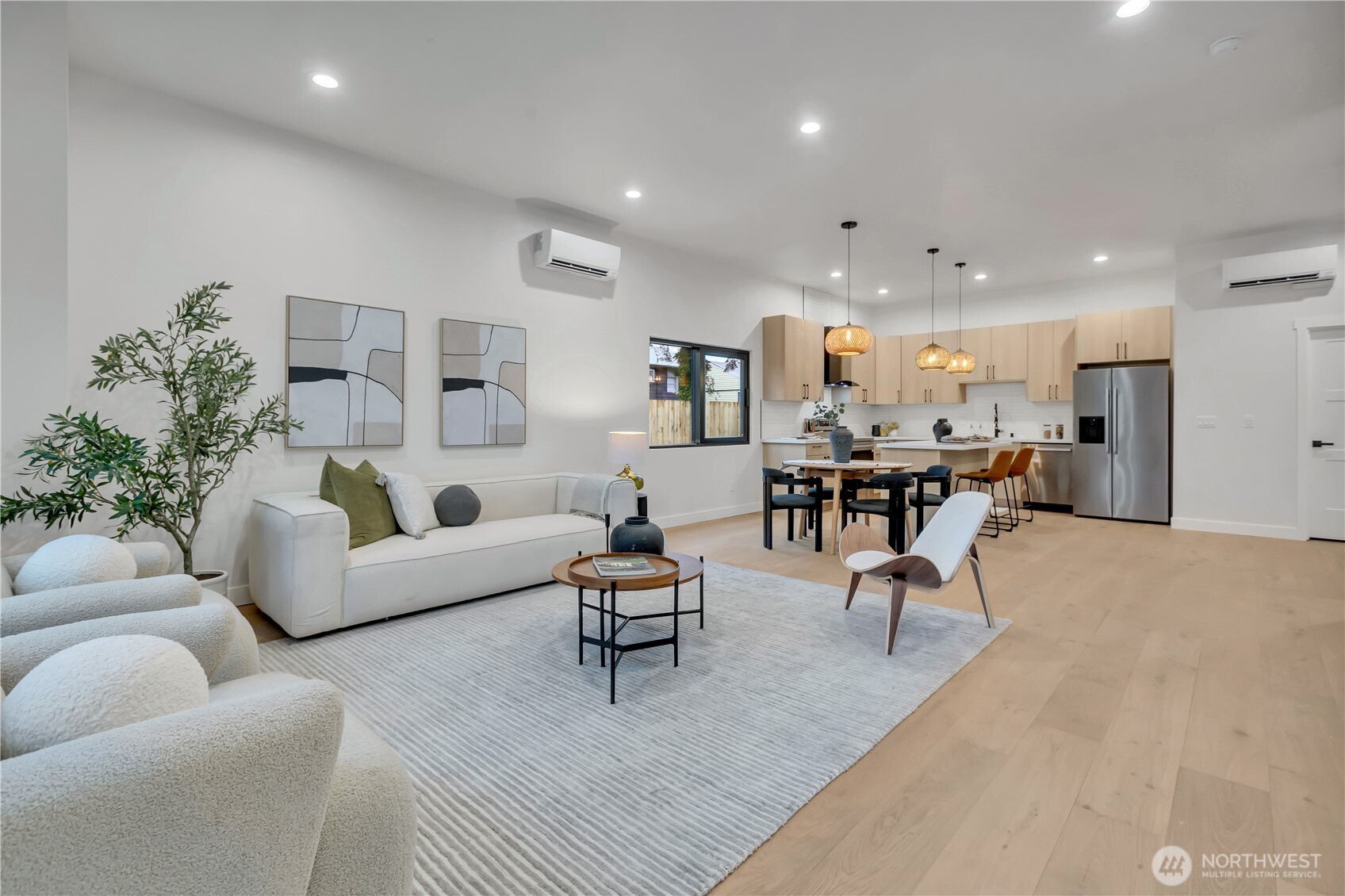 8439 47th Avenue S #B, Seattle, WA 98188