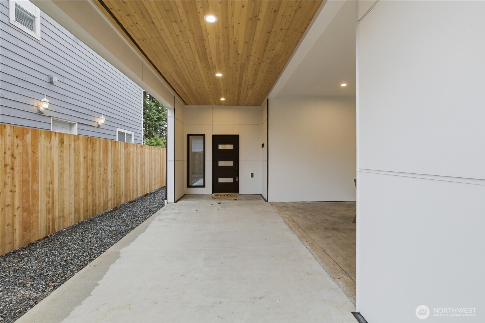 8439 47th Avenue S #B, Seattle, WA 98188