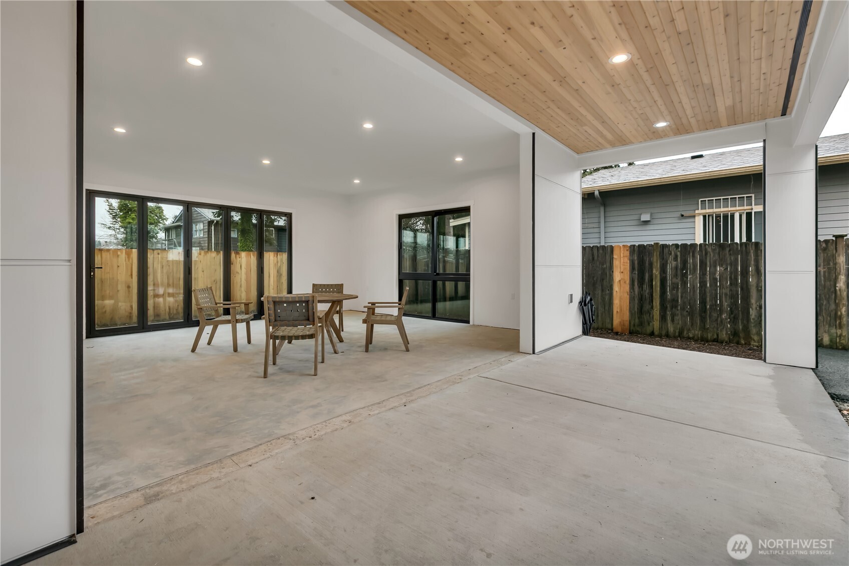 8439 47th Avenue S #B, Seattle, WA 98188