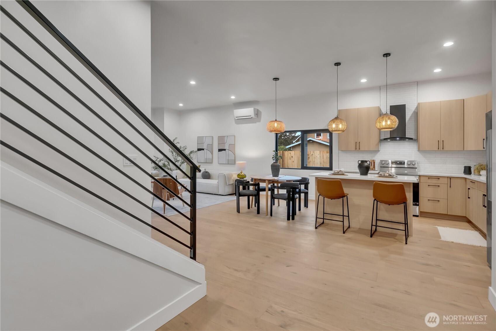 8439 47th Avenue S #B, Seattle, WA 98188