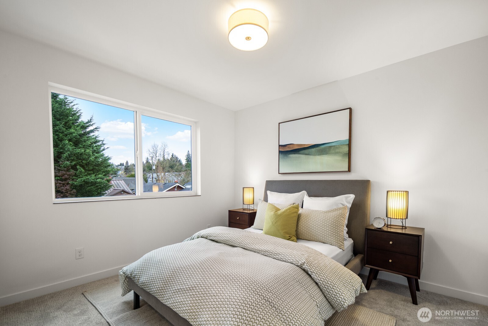 713 B N 70th Street , Seattle, WA 98103