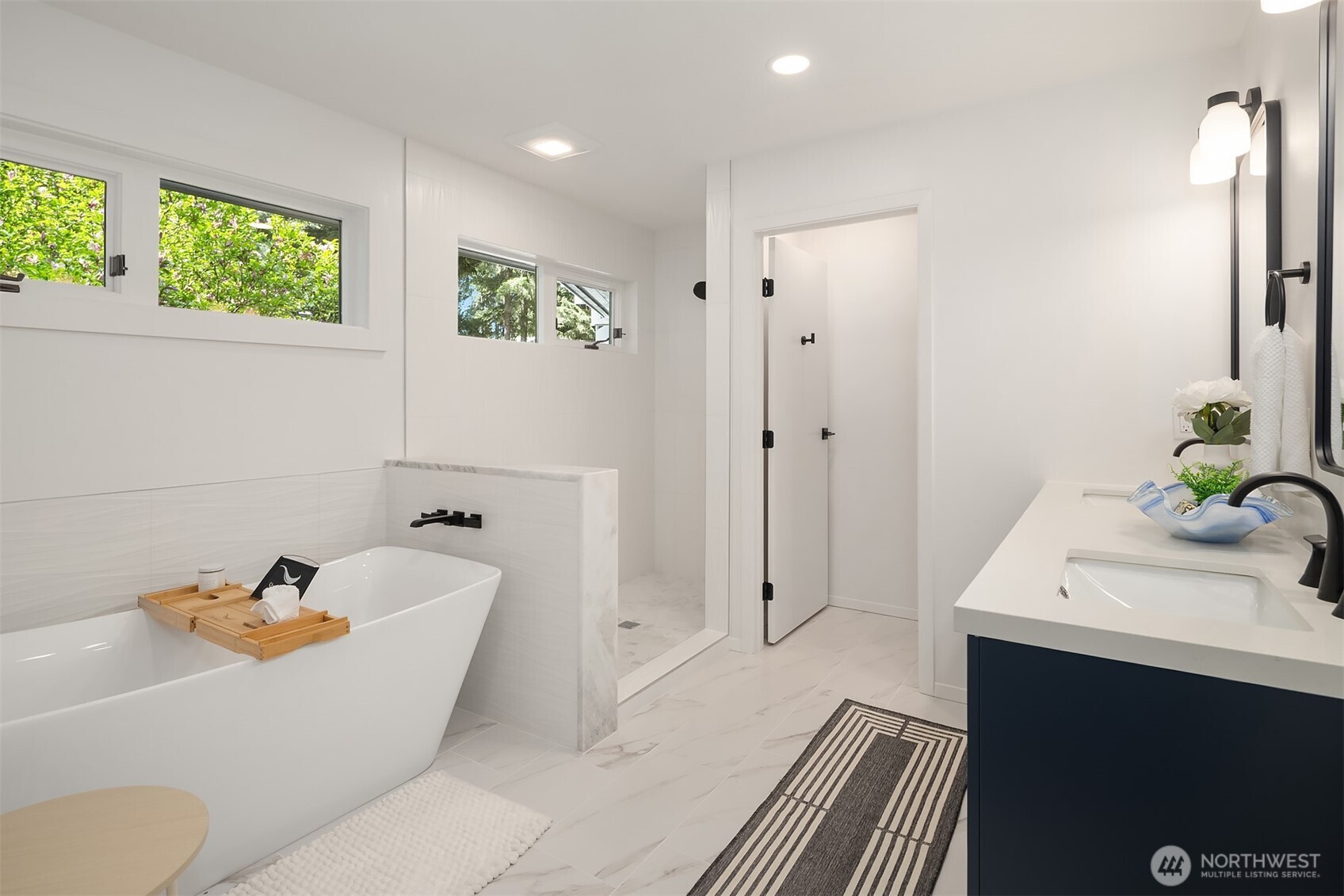 7575 NE New Brooklyn Road , Bainbridge Island, WA 98110