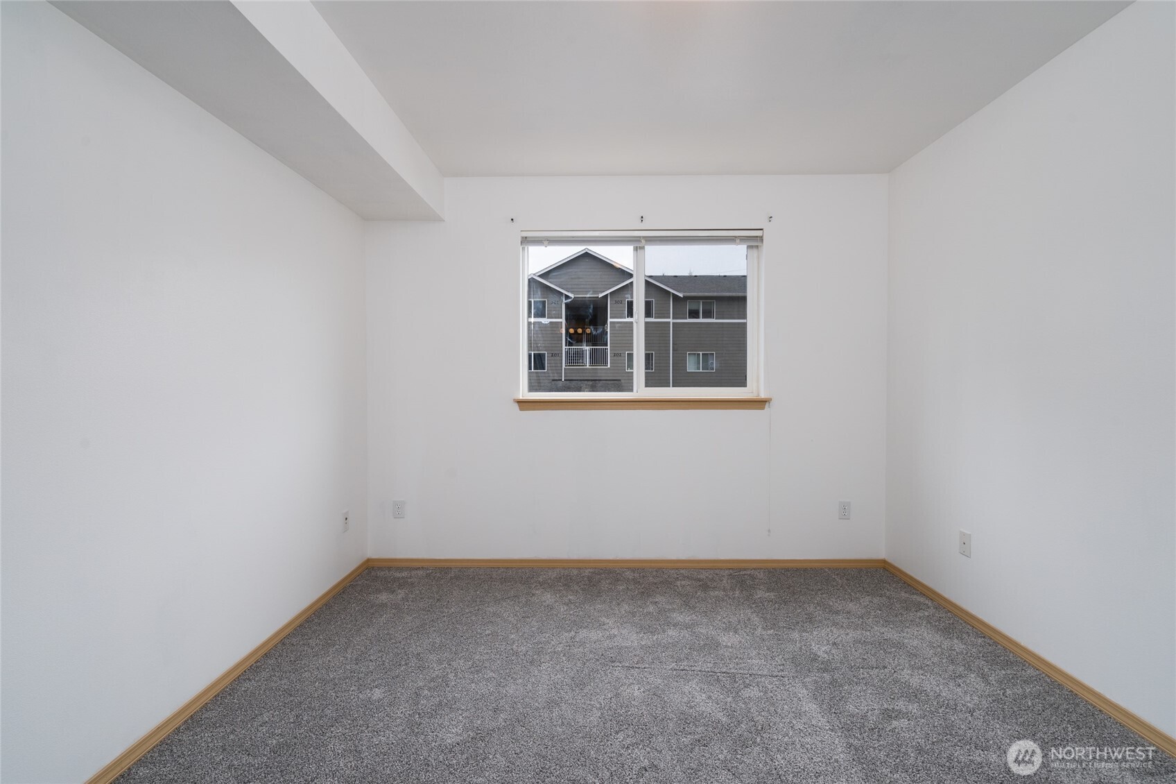 1640 SW Mulberry Place #C203, Oak Harbor, WA 98277
