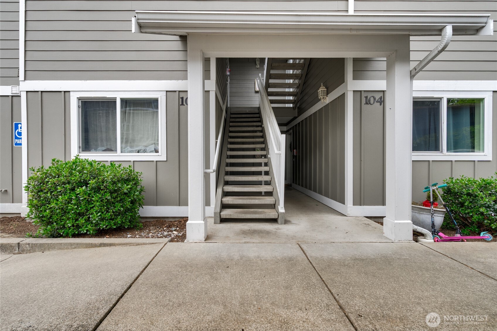 1640 SW Mulberry Place #C203, Oak Harbor, WA 98277