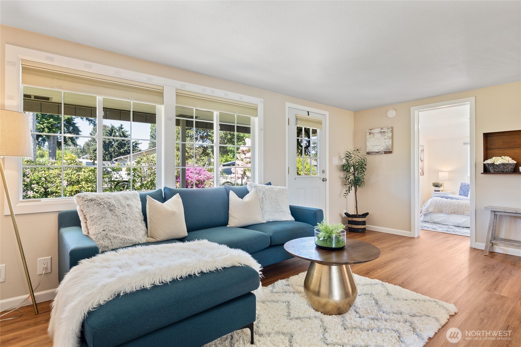 12022 2nd Avenue SW, Seattle, WA 98146-2933