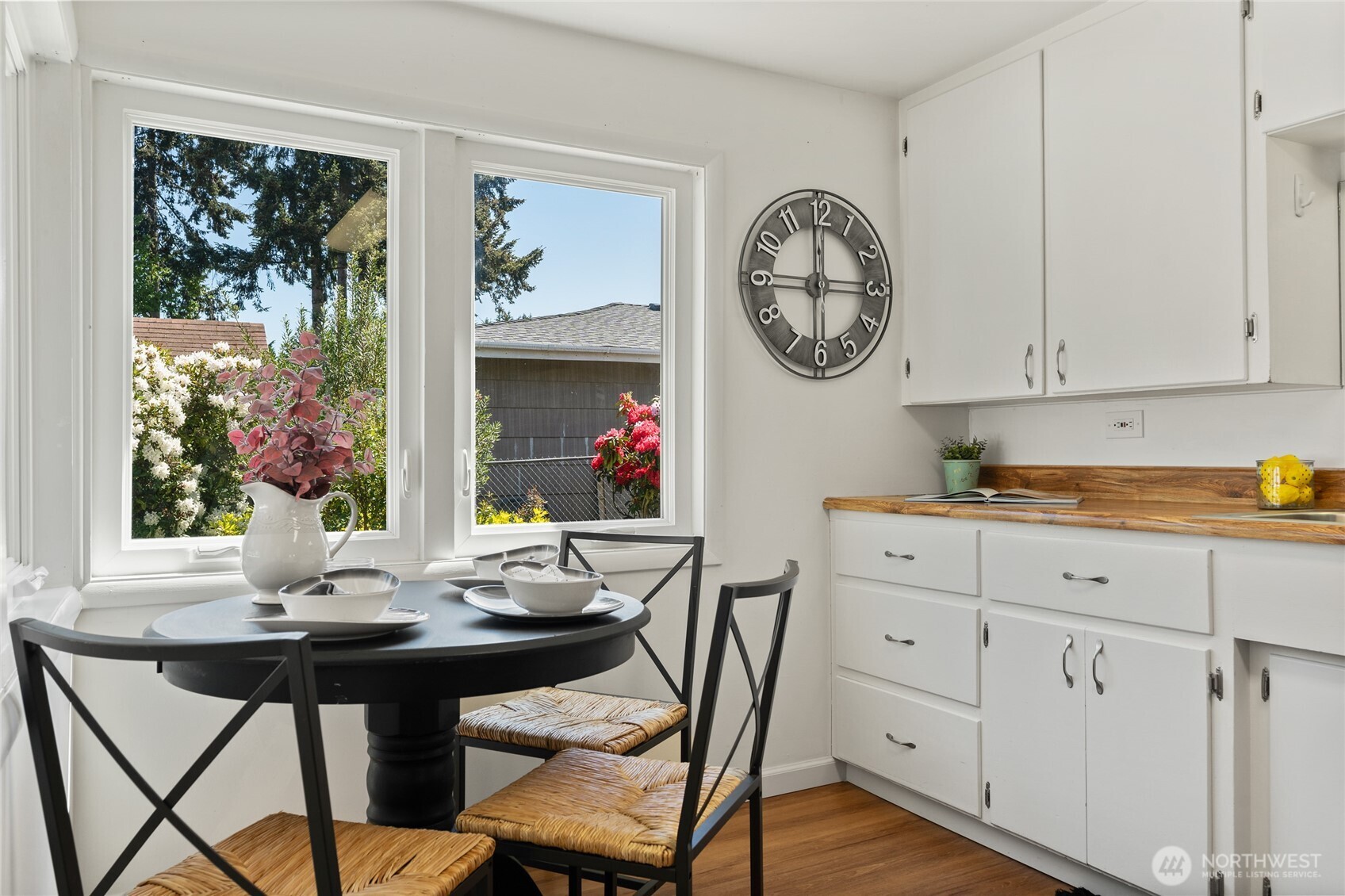 12022 2nd Avenue SW, Seattle, WA 98146-2933
