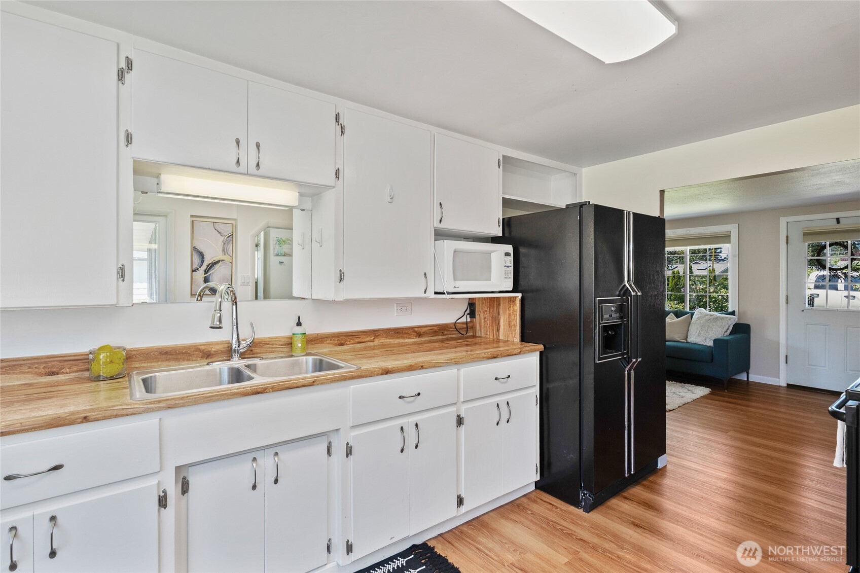 12022 2nd Avenue SW, Seattle, WA 98146-2933