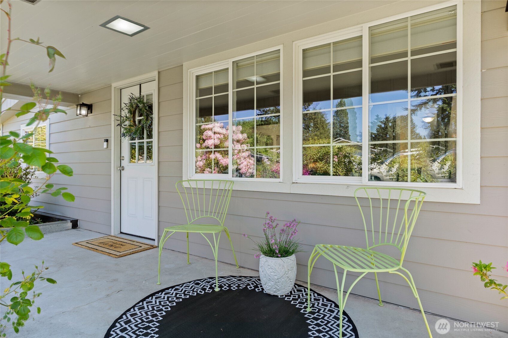 12022 2nd Avenue SW, Seattle, WA 98146-2933