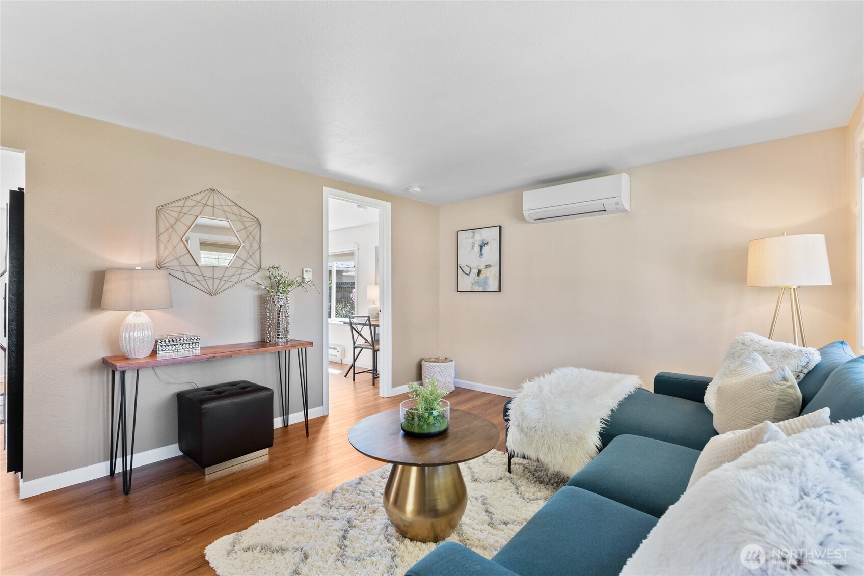 12022 2nd Avenue SW, Seattle, WA 98146-2933