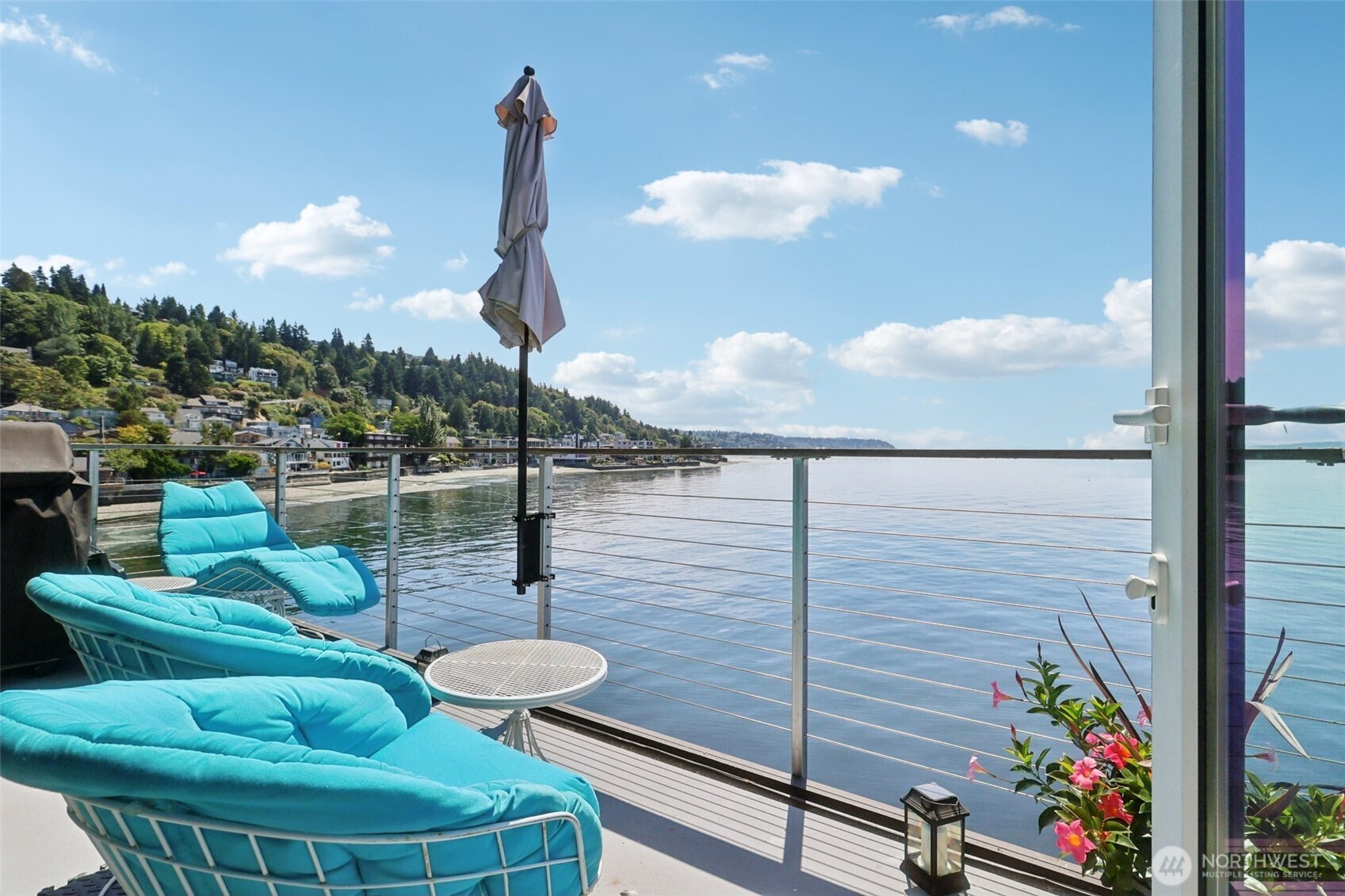 3717 Beach Drive SW #316, Seattle, WA 98106