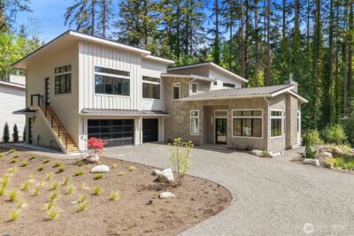 13982 Manzanita Road NE, Bainbridge Island, WA 98110