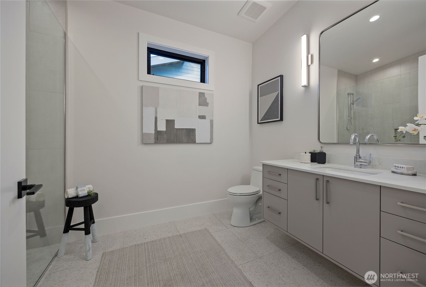 13982 Manzanita Road NE, Bainbridge Island, WA 98110