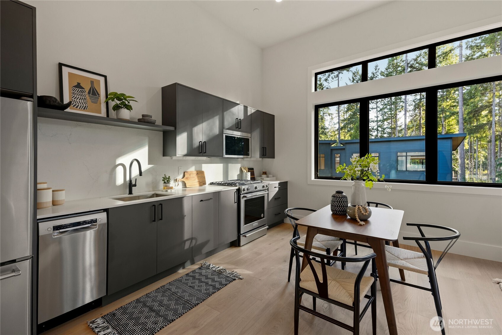 13982 Manzanita Road NE, Bainbridge Island, WA 98110