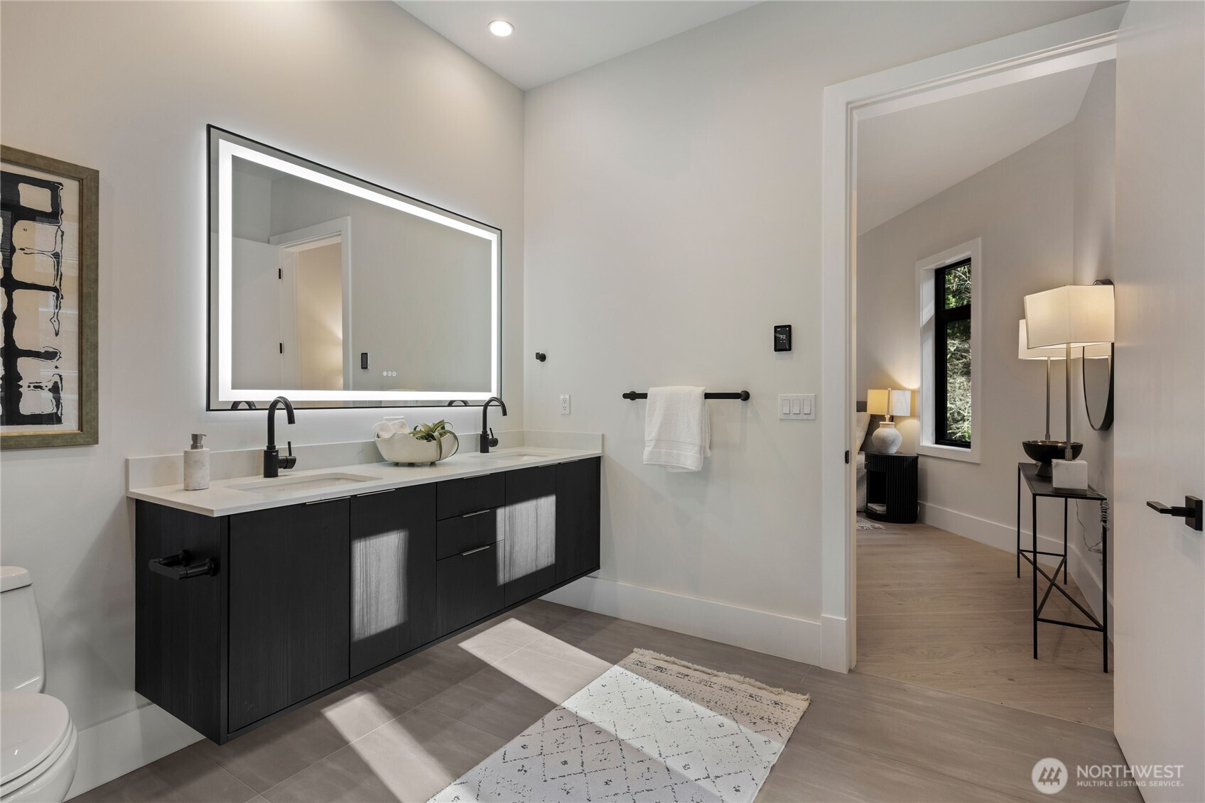 13970 Manzanita Road NE, Bainbridge Island, WA 98110