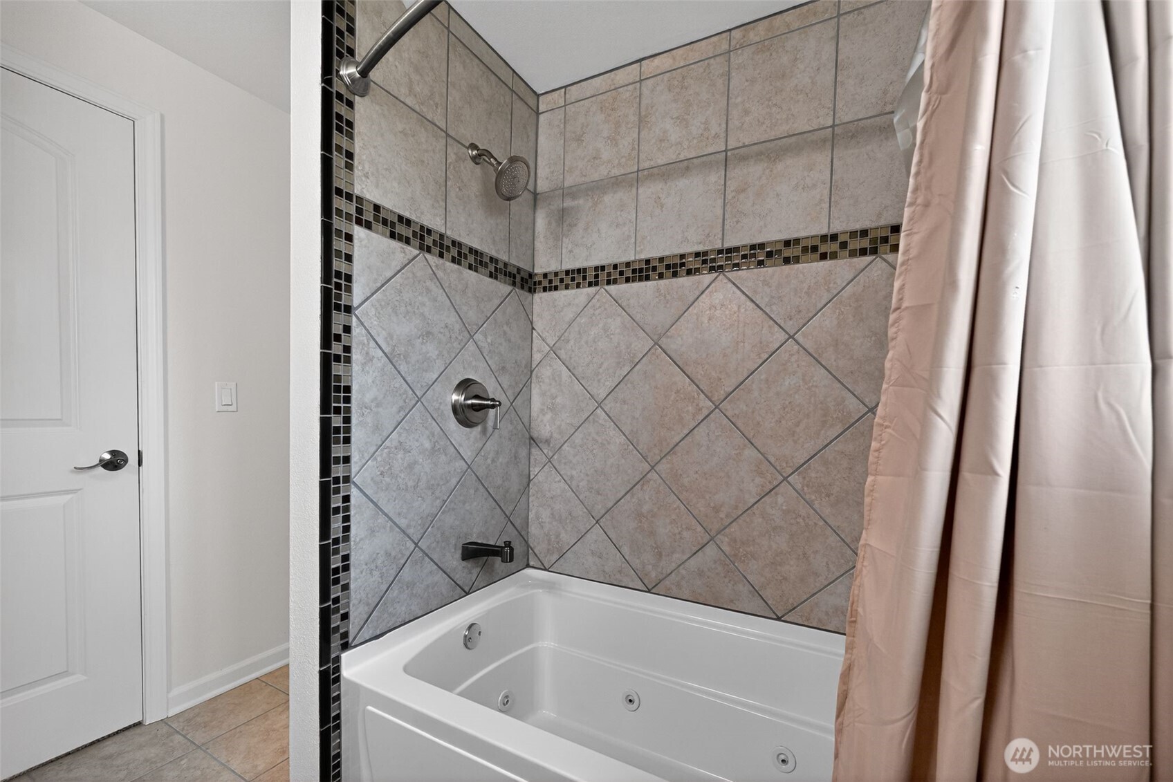 12228 Dayton Avenue N, Seattle, WA 98133