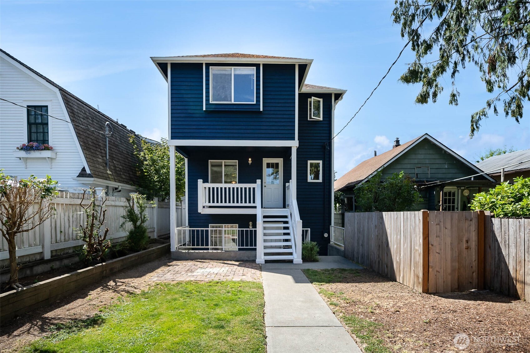 2006 42nd Avenue E, Seattle, WA 98112