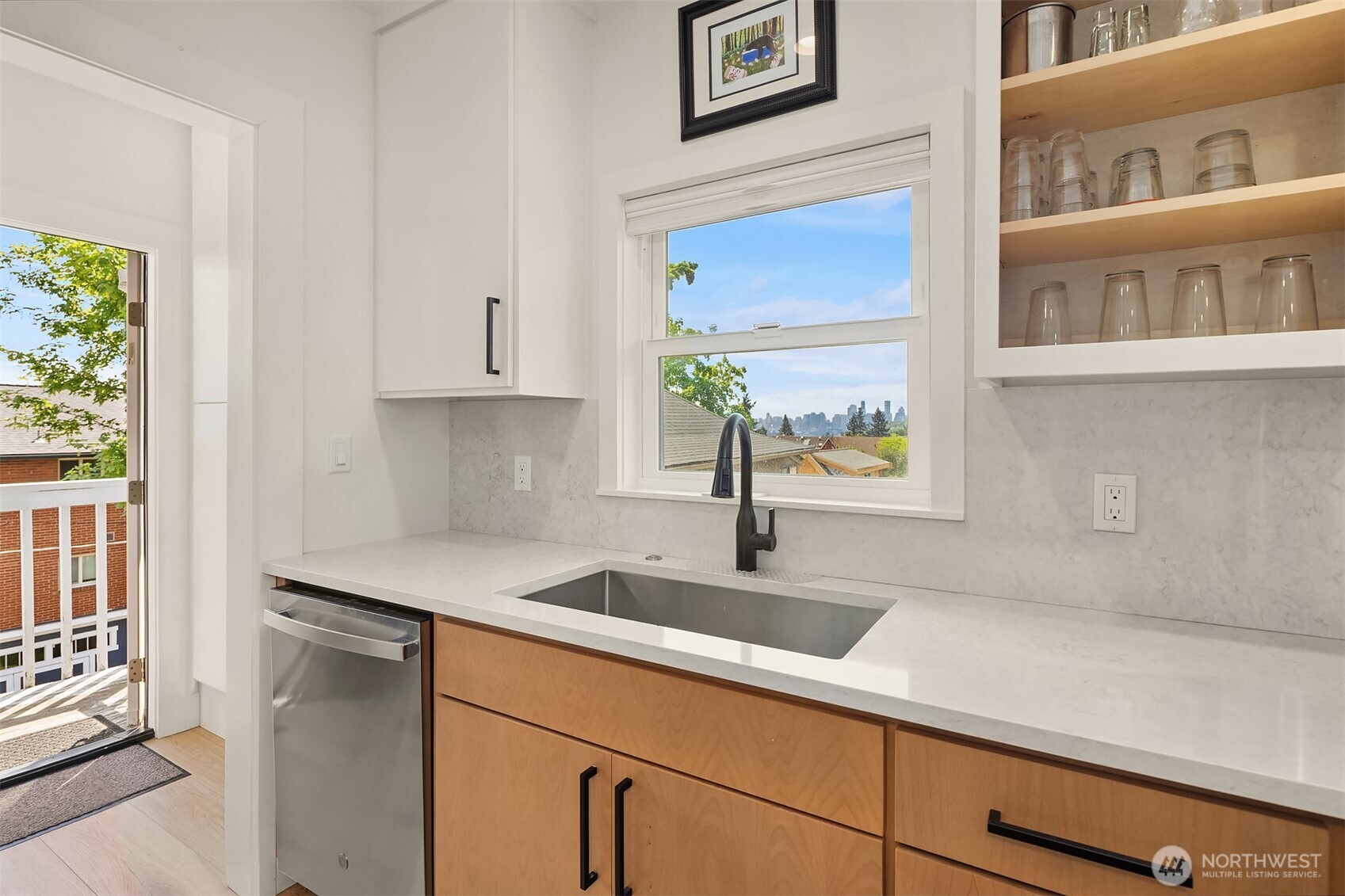 4206 Dayton Avenue N, Seattle, WA 98103