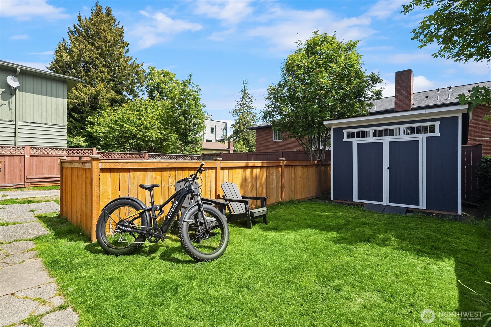 4206 Dayton Avenue N, Seattle, WA 98103